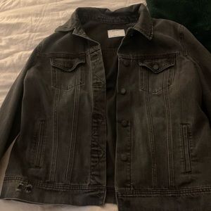 Black Old Navy Jean Jacket